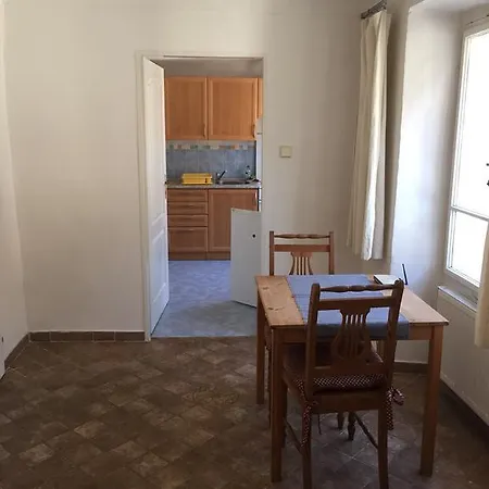 Apartment Apartments At The Golden Plough Prague
