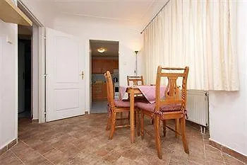 Apartment Apartments At The Golden Plough *