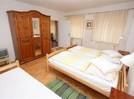 Apartments At The Golden Plough Prague