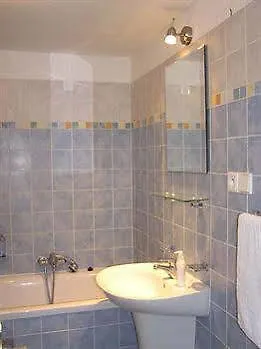 Apartments At The Golden Plough Apartment *