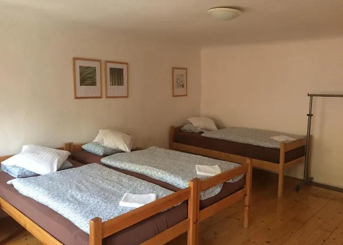 At The Golden Plough Apartmán *