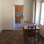 Apartment Apartments At The Golden Plough Prague