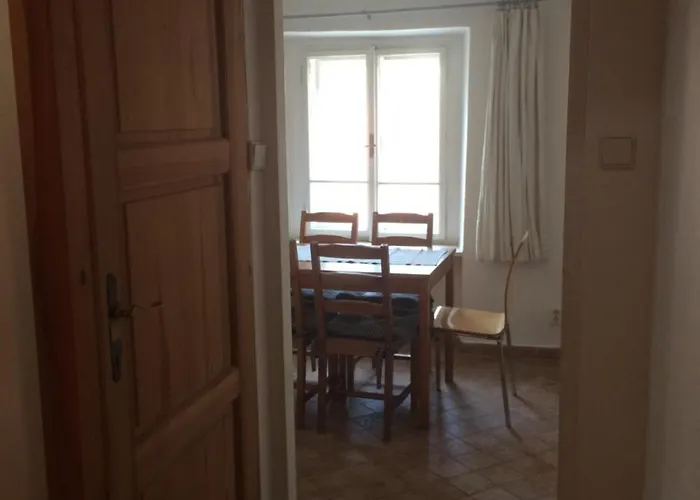 At The Golden Plough Apartamento *